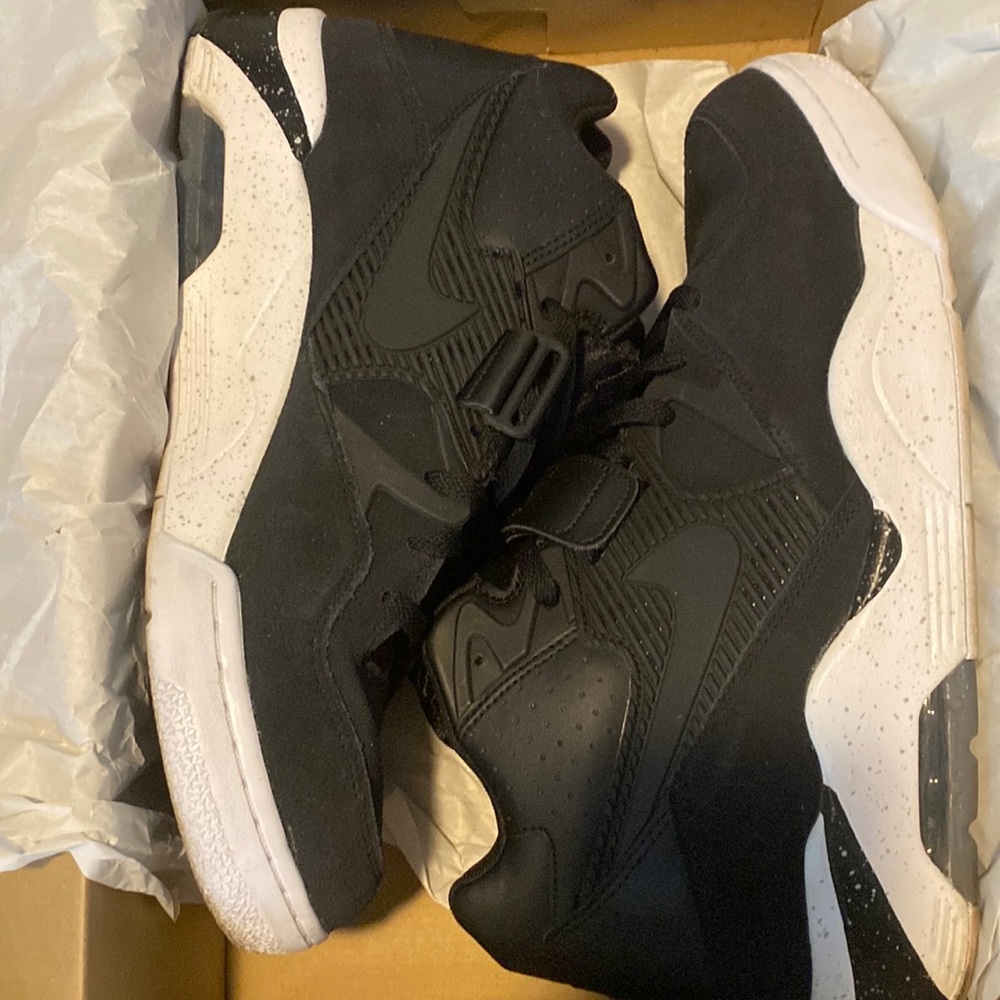 Nike force 180